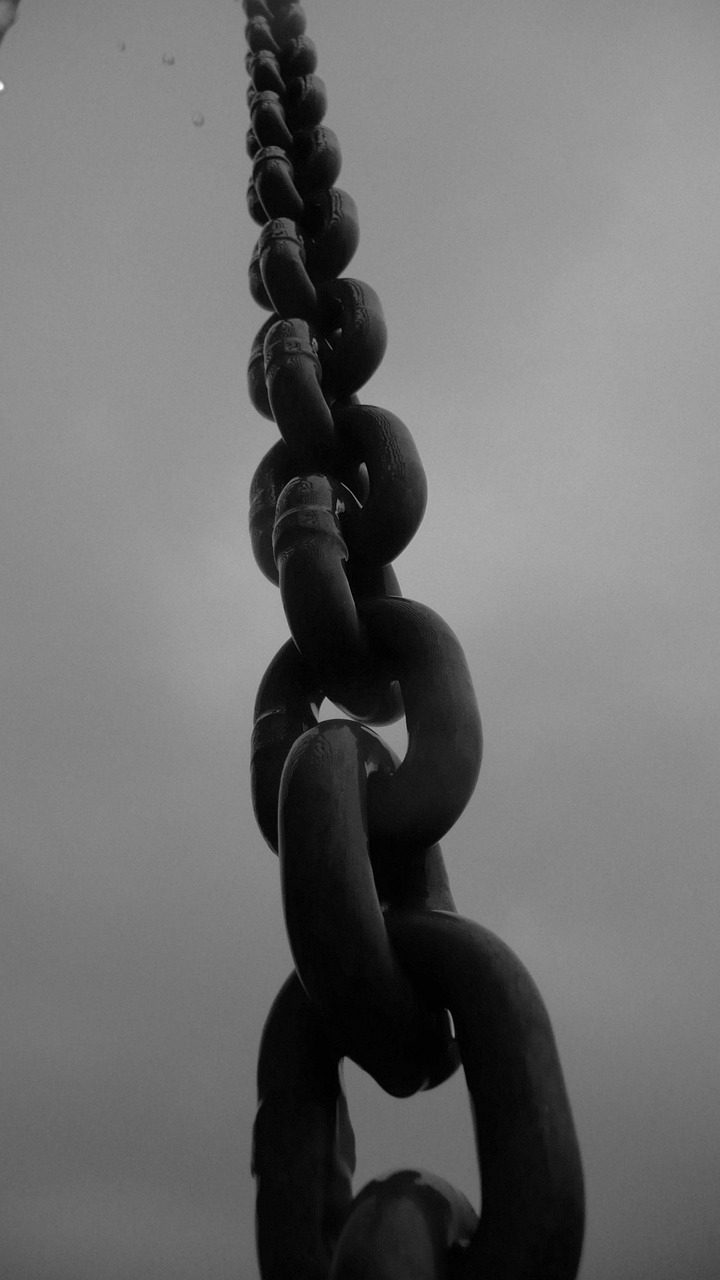 chain, iron, metal, steel, link, security, power, strong, strength, connection, metallic, lock, industrial, heavy, slave, secure, punishment, jail, shackle, safety, connect, equipment, tool, protection, industry, hold, gray security, gray tools, gray safety, gray metal, gray power, gray industry